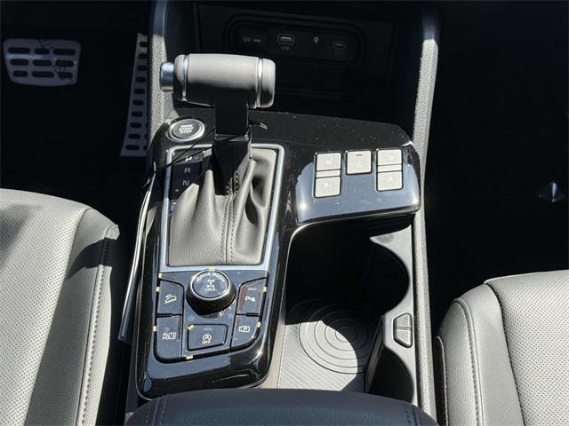 new 2025 Kia Sportage car, priced at $38,368