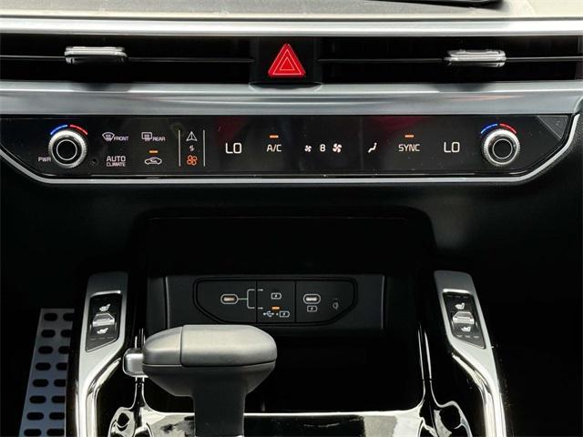new 2025 Kia Sorento car, priced at $41,275