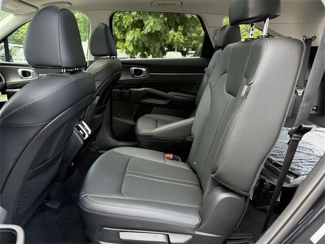 new 2025 Kia Sorento car, priced at $41,275
