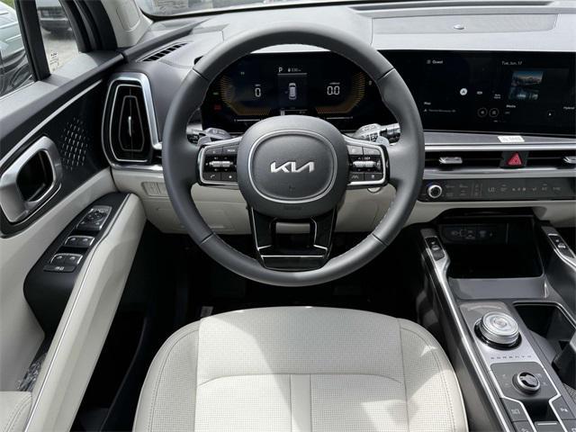 new 2025 Kia Sorento Hybrid car, priced at $40,105