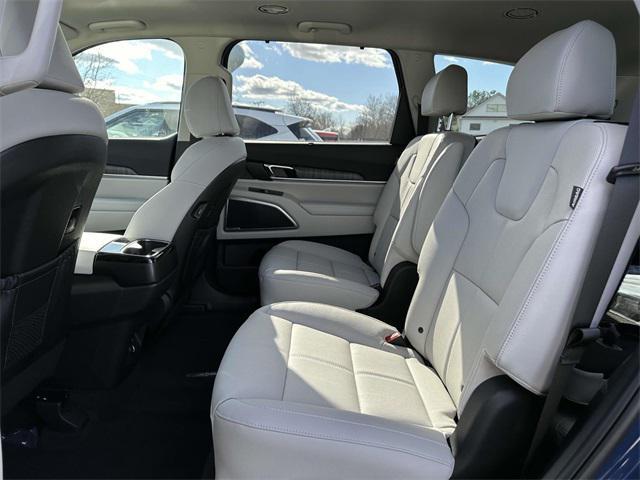 new 2024 Kia Telluride car, priced at $43,750