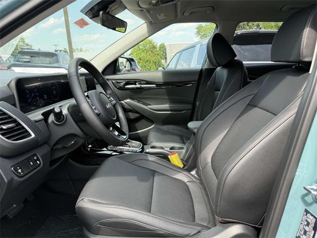 new 2025 Kia Seltos car, priced at $28,555