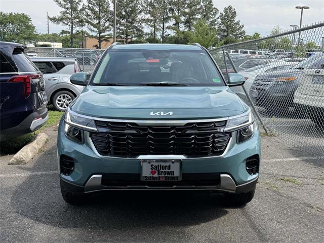 new 2025 Kia Seltos car, priced at $28,555
