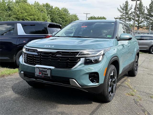 new 2025 Kia Seltos car, priced at $28,555