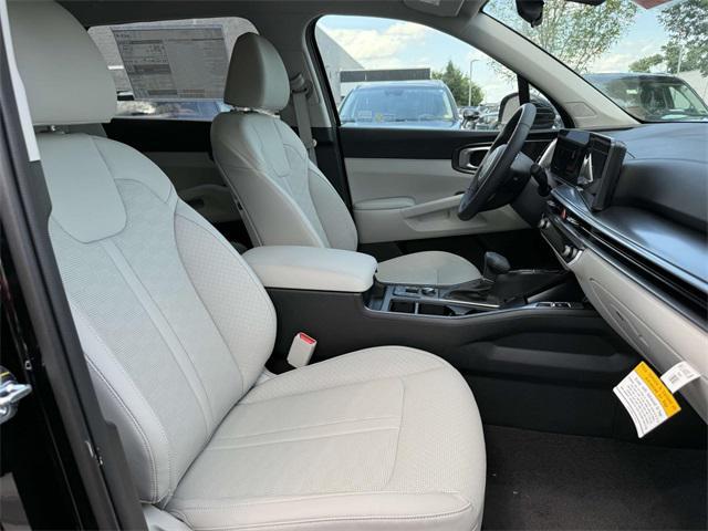 new 2025 Kia Sorento car, priced at $36,685