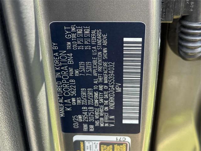 new 2025 Kia Sorento Hybrid car, priced at $46,185