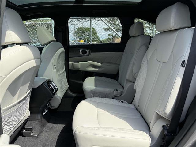 new 2025 Kia Sorento Hybrid car, priced at $46,185