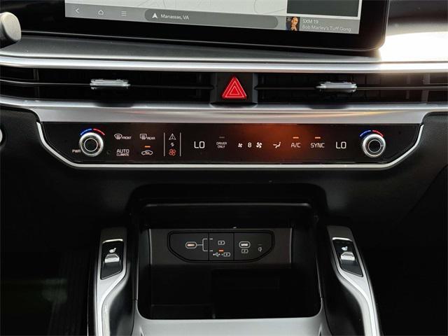 new 2025 Kia Sorento Hybrid car, priced at $41,365