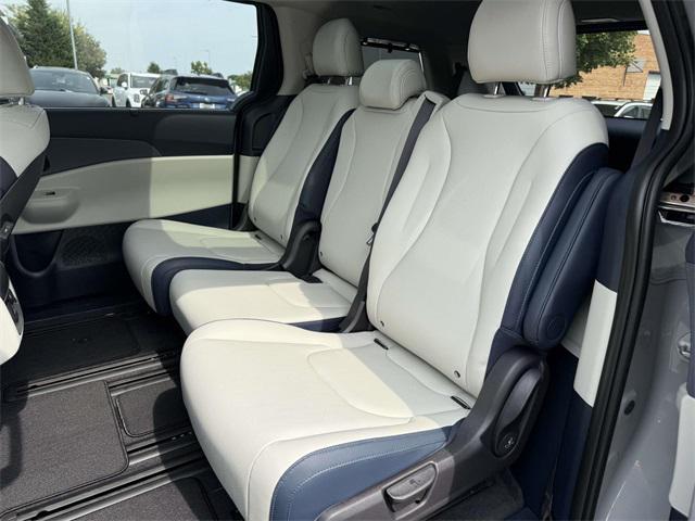 new 2026 Kia Carnival Hybrid car, priced at $46,771