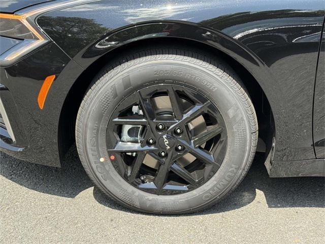 new 2026 Kia K5 car, priced at $28,565