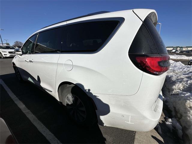 used 2021 Chrysler Pacifica Hybrid car, priced at $27,250