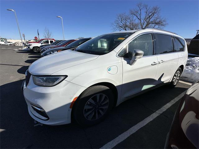 used 2021 Chrysler Pacifica Hybrid car, priced at $27,250