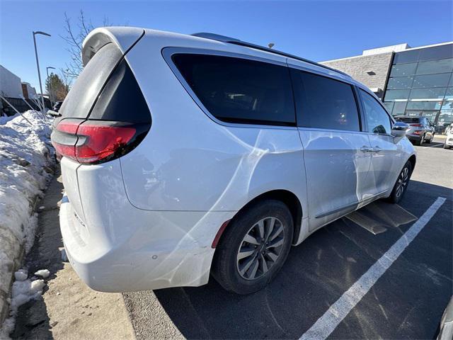 used 2021 Chrysler Pacifica Hybrid car, priced at $27,250