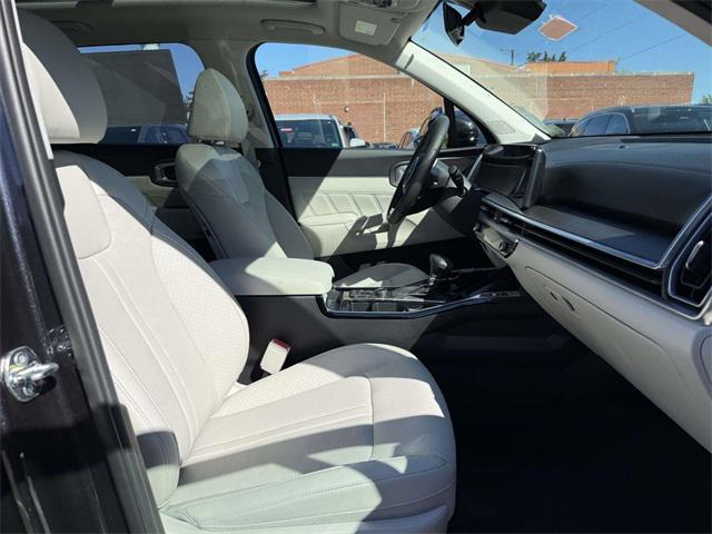 new 2025 Kia Sorento car, priced at $39,263
