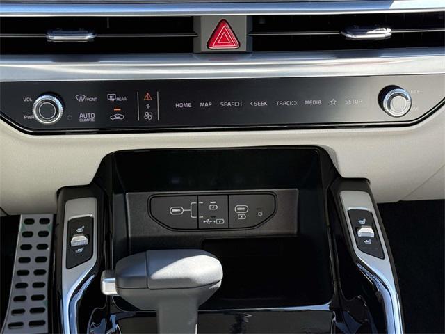 new 2025 Kia Sorento car, priced at $39,263