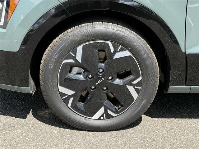 new 2025 Kia Niro EV car, priced at $37,470