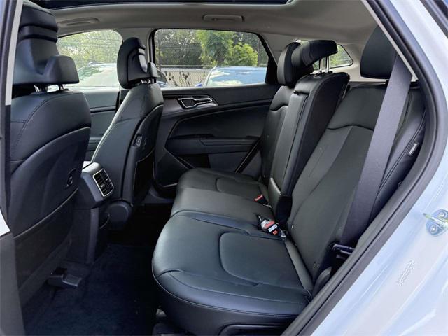 new 2026 Kia Sportage car, priced at $33,061