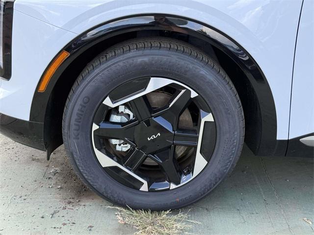 new 2026 Kia Sportage car, priced at $33,061