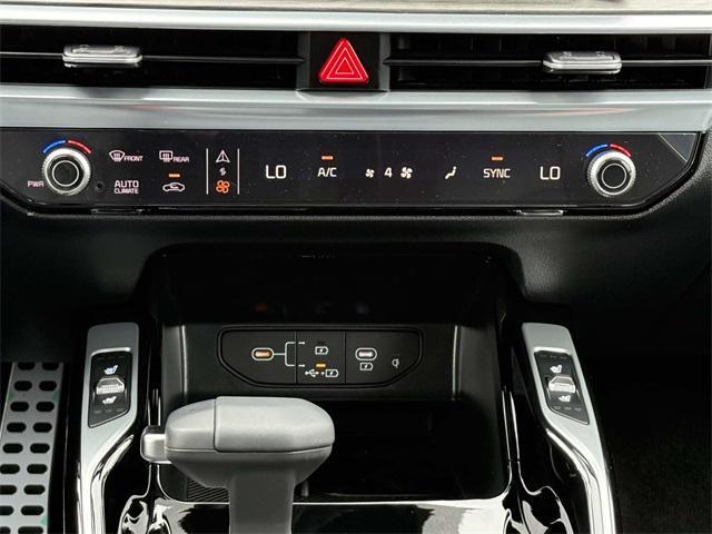 new 2026 Kia Sorento car, priced at $43,600