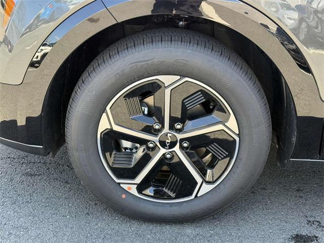 new 2025 Kia Niro car, priced at $32,910