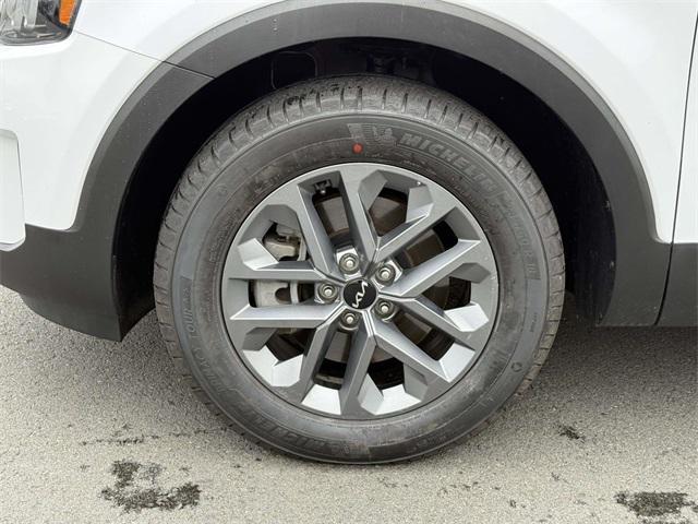 used 2024 Kia Telluride car, priced at $32,400