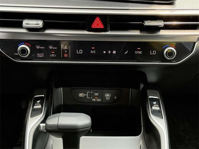 new 2025 Kia Sorento car, priced at $37,210