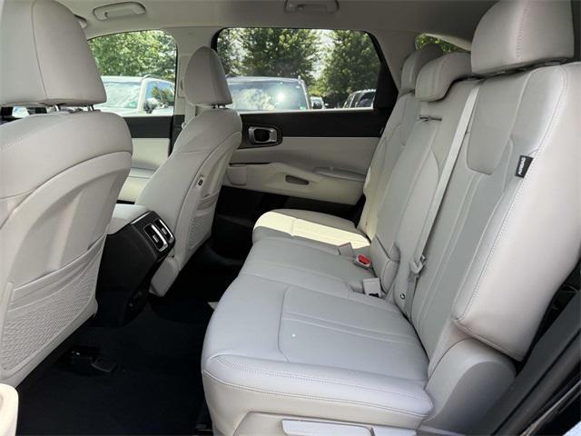 new 2025 Kia Sorento car, priced at $36,715