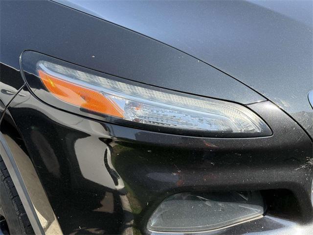used 2015 Jeep Cherokee car, priced at $11,000