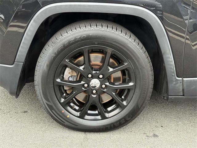 used 2015 Jeep Cherokee car, priced at $9,000