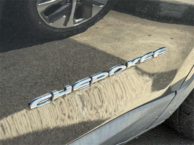 used 2015 Jeep Cherokee car, priced at $11,000