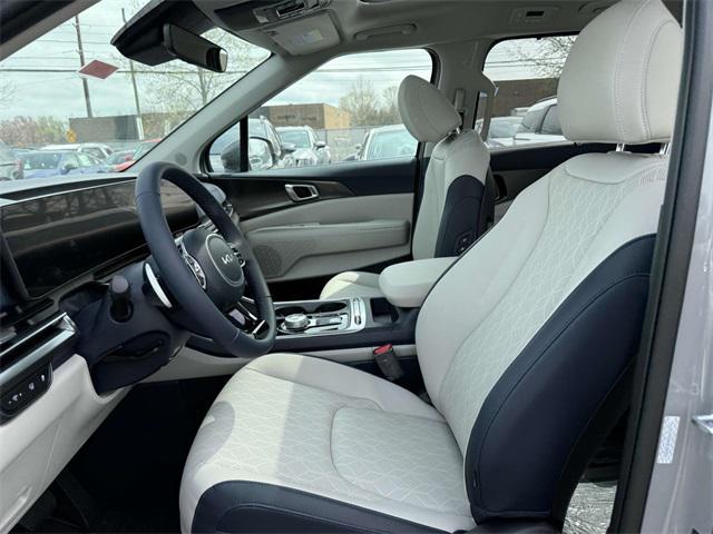new 2025 Kia Carnival Hybrid car, priced at $49,380