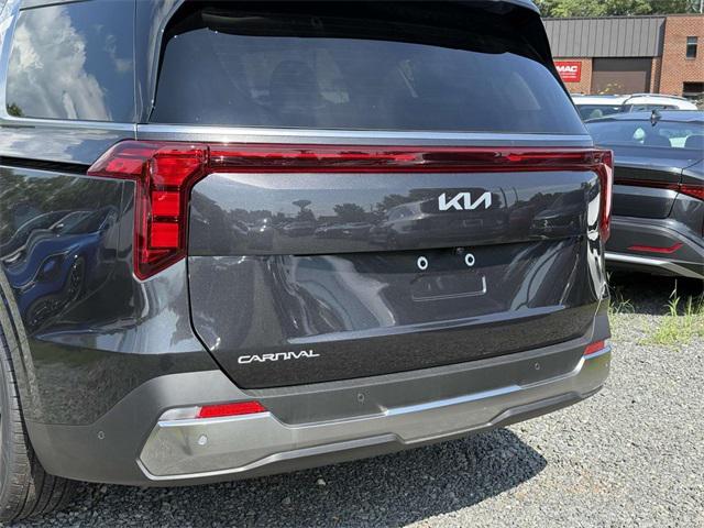 new 2025 Kia Carnival car, priced at $42,840