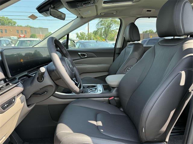 new 2025 Kia Carnival car, priced at $42,840