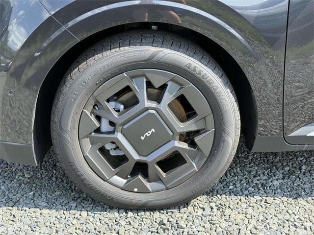 new 2025 Kia Carnival car, priced at $42,840
