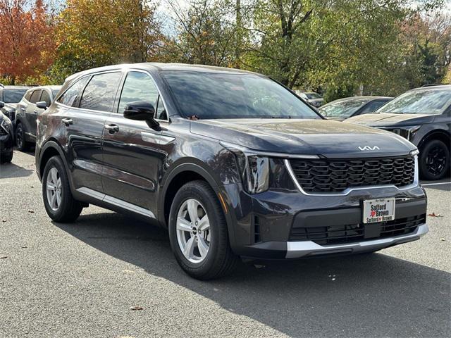 new 2025 Kia Sorento car, priced at $33,590