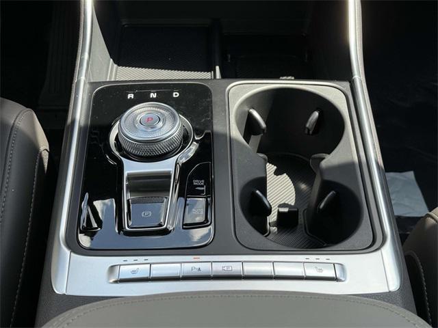 new 2026 Kia Carnival Hybrid car, priced at $42,570
