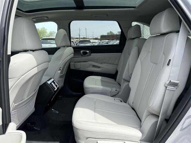 new 2025 Kia Sorento car, priced at $41,770