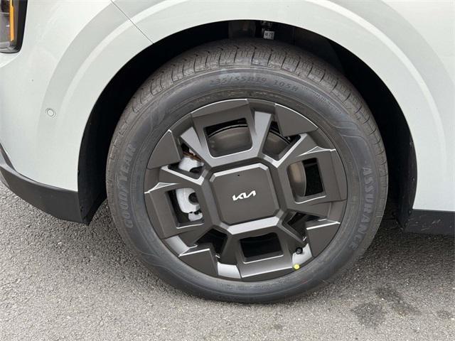 new 2026 Kia Carnival Hybrid car, priced at $46,375