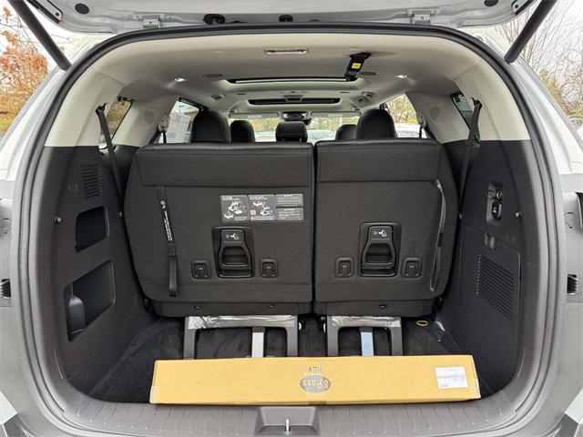 new 2026 Kia Carnival Hybrid car, priced at $46,375
