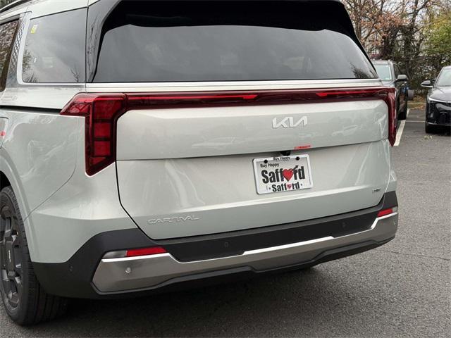 new 2026 Kia Carnival Hybrid car, priced at $46,375