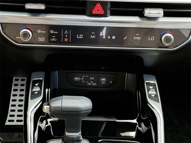 new 2025 Kia Sorento car, priced at $46,385