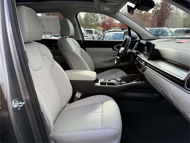 new 2026 Kia Sorento Hybrid car, priced at $39,751