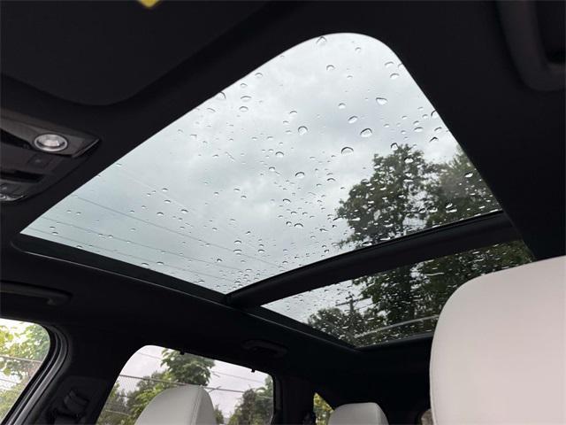 new 2025 Kia Sorento Hybrid car, priced at $44,100