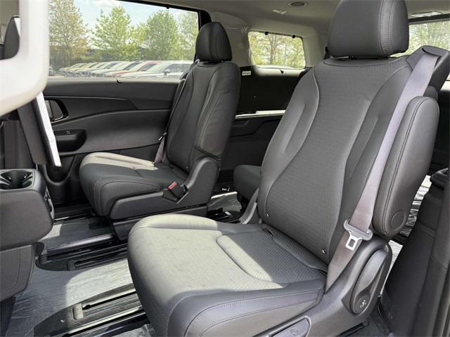 new 2025 Kia Carnival car, priced at $52,215