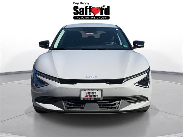 new 2025 Kia EV6 car, priced at $40,050