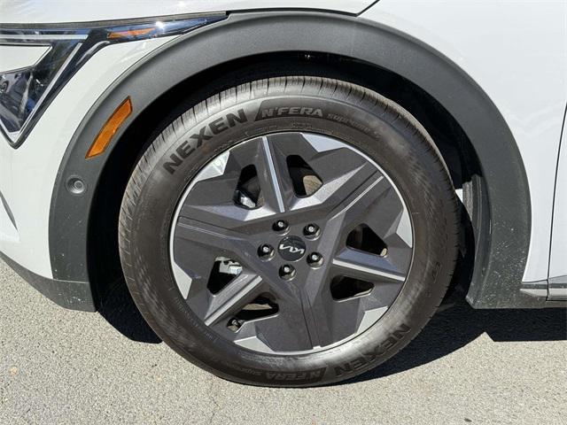 new 2025 Kia EV6 car, priced at $40,050