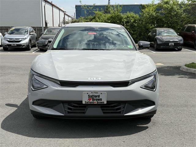 new 2025 Kia EV6 car, priced at $47,140