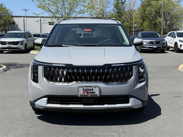 new 2025 Kia Carnival car, priced at $40,900