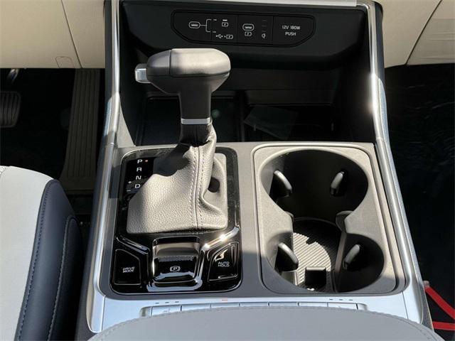 new 2025 Kia Carnival car, priced at $40,900