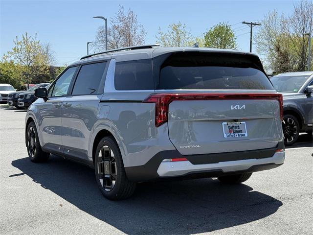 new 2025 Kia Carnival car, priced at $40,900